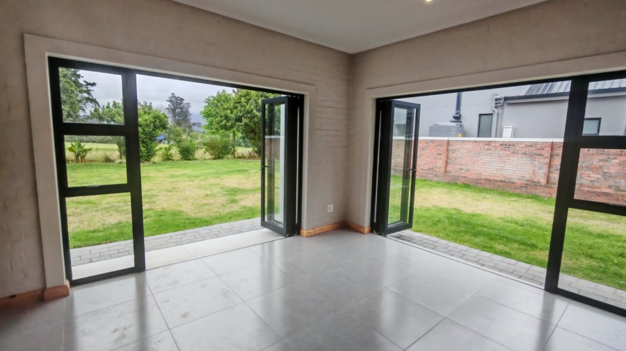 3 Bedroom Property for Sale in Highlands Western Cape